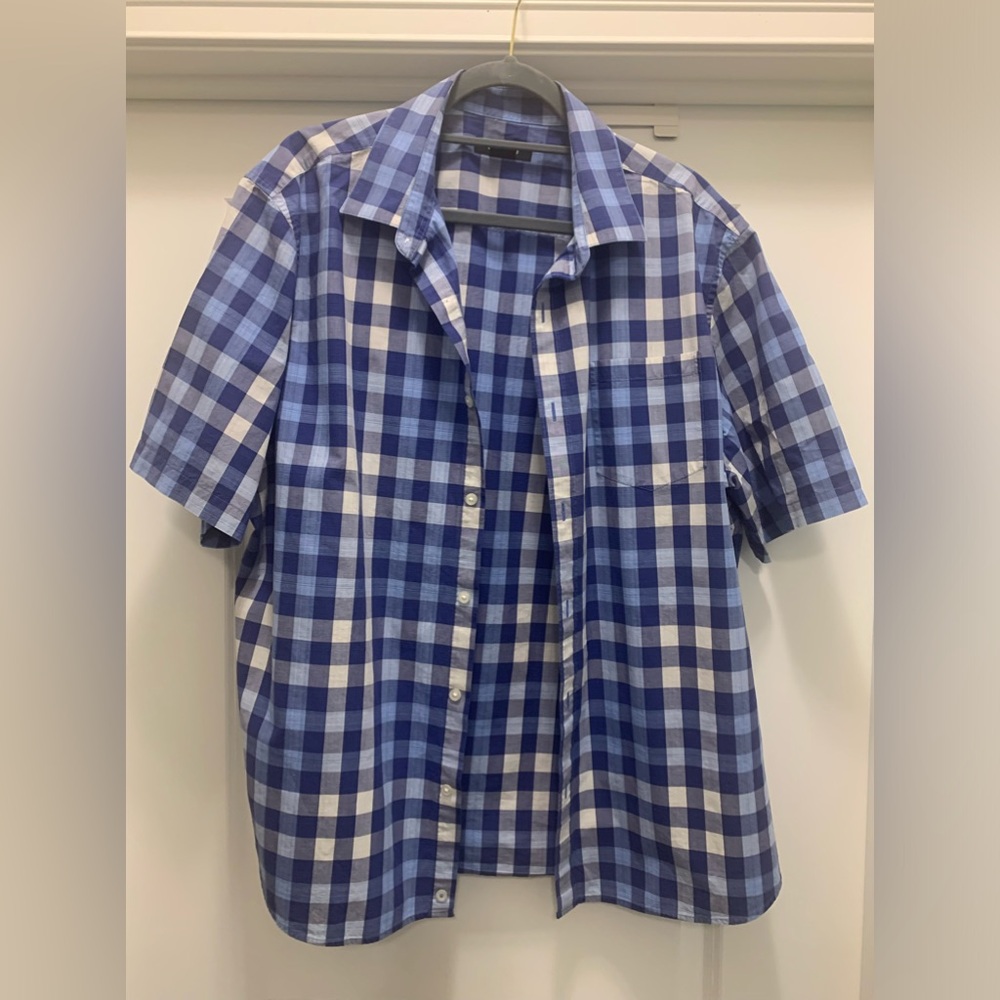 Short Sleeve checkered button down shirt XL in size